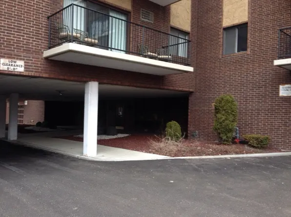 9540 Mayfield Ave APT S312, Oak Lawn, IL 60453