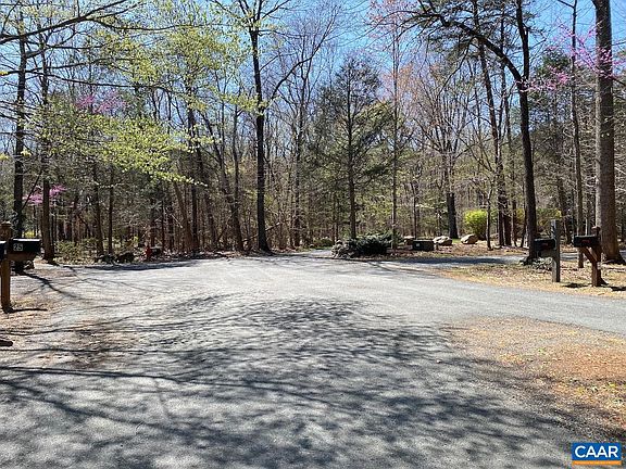 4th image of 38 Creekside Close