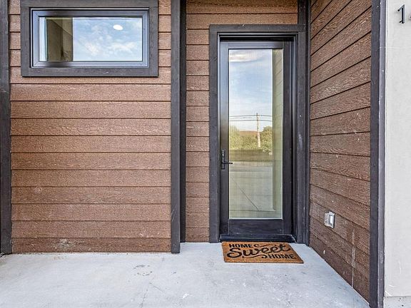 3rd image of 1441 Garden Highway