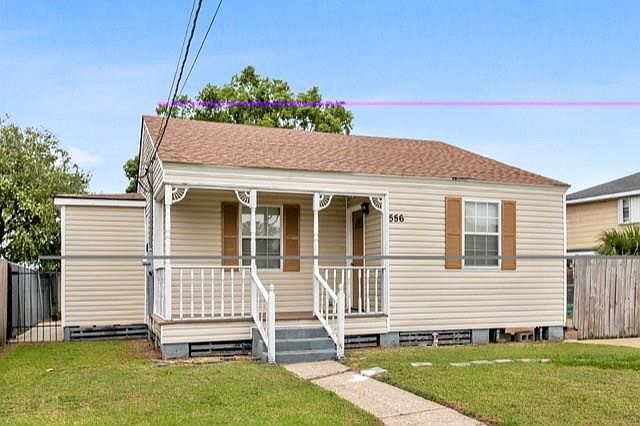 1st image of 556 Warrington Dr