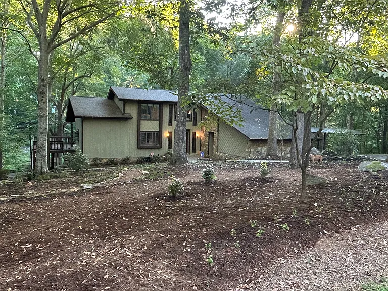 329 Continental Dr — Photo 1