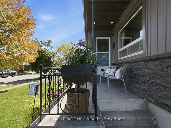 5th image of 113 Lyons Ave