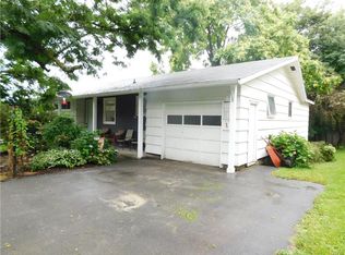 315 Stonecrest Dr, Syracuse, NY 13214