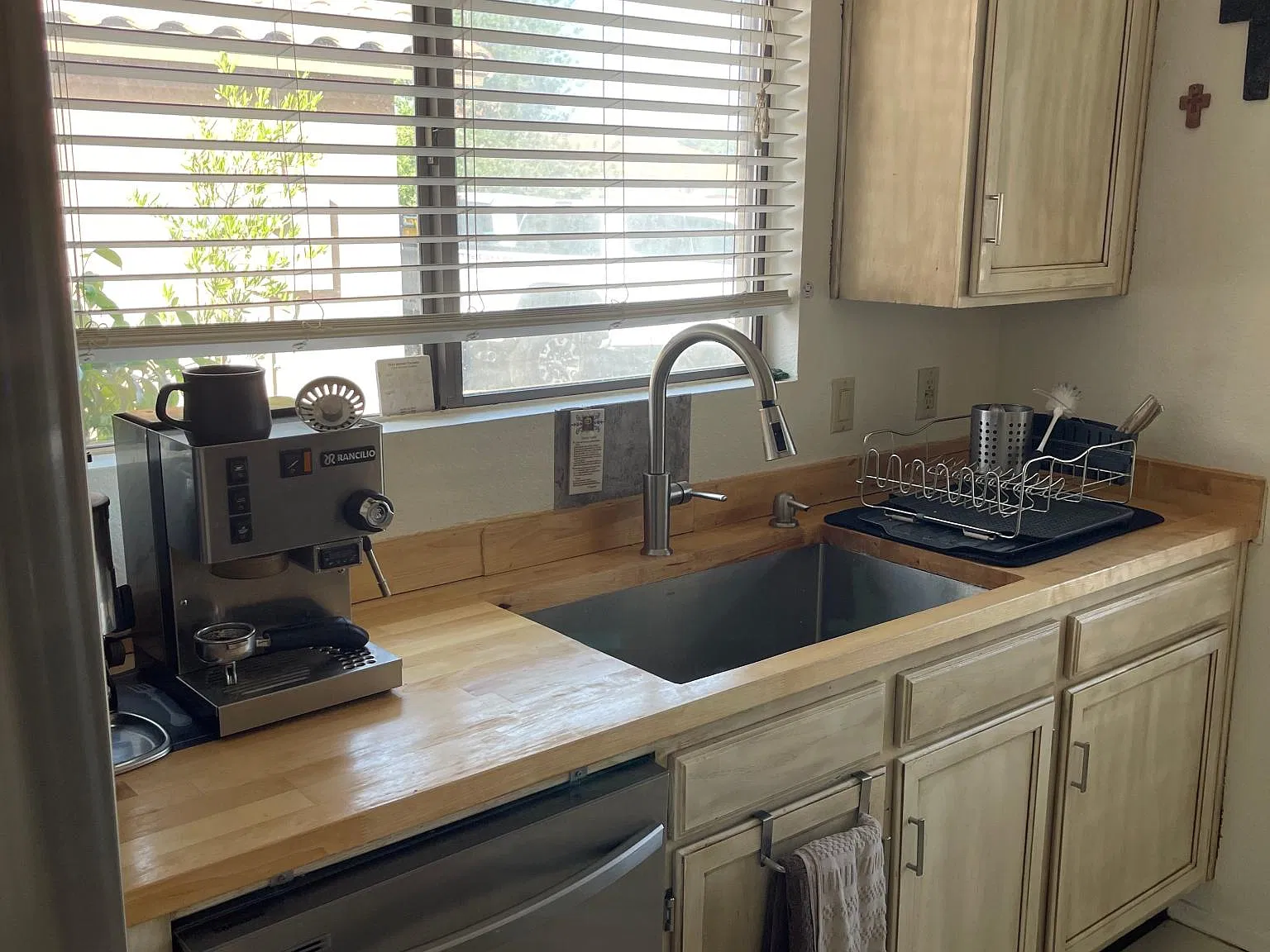 3 bed, 1250 sqft, $2,275 — Photo 4