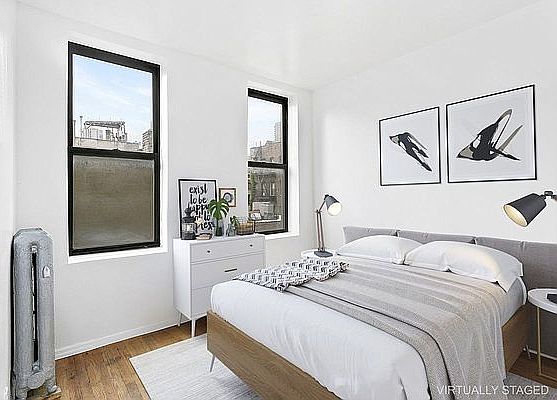 4th image of 401 W 47th St APT 9
