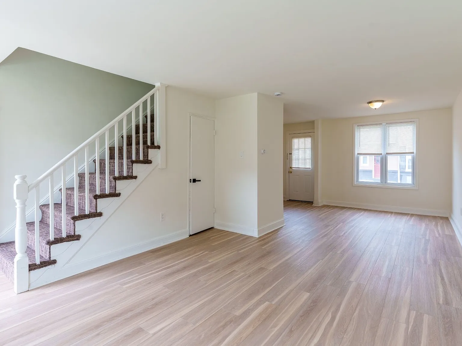 Moorestown Oaks — Photo 2