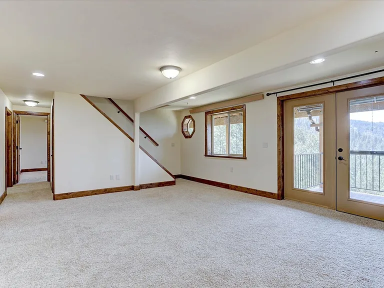 85 Santa Fe Mountain Rd — Photo 6