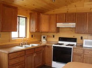 9198 Lakeside Dr, Atlanta, MI 49709