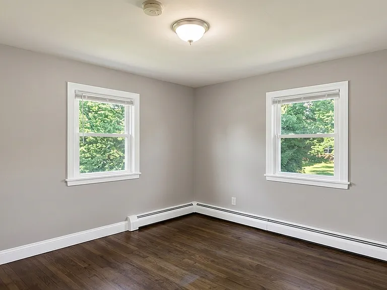 2015 Corbin Ave #4 — Photo 2