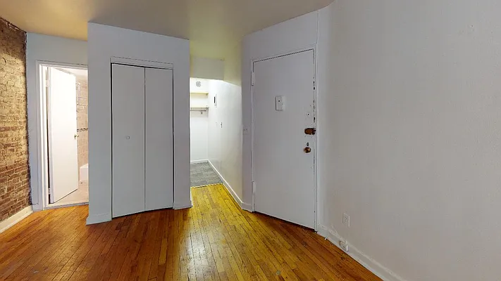 Rented by Bond New York | media 4