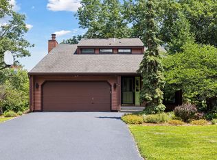 4500 Chatsworth St N, Shoreview, MN 55126