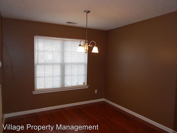 3rd image of 823 Hammersmith Dr