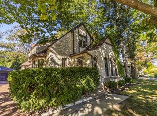 3939 S 85th St, Greenfield, WI 53228