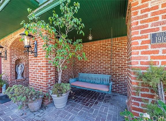 5th image of 6045 Painter Ave