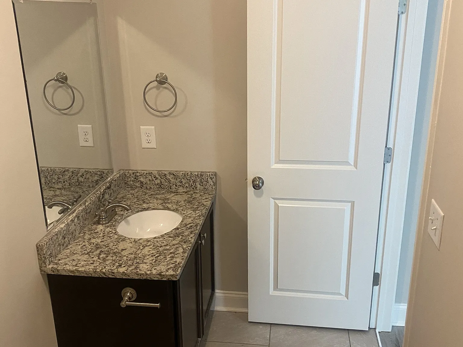 3552 Texas Road - H — Photo 2
