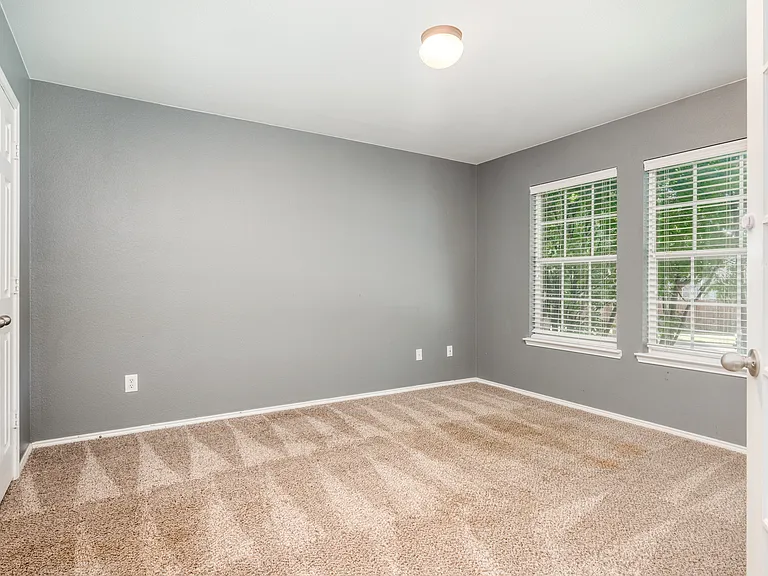 6504 Corral Ln — Photo 17