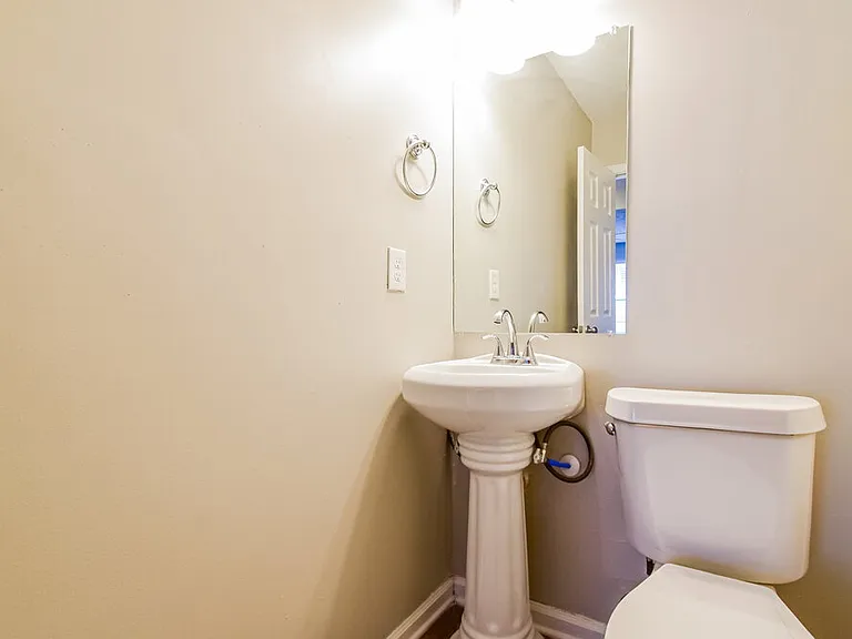 6149 Raleigh Oaks Ct — Photo 16