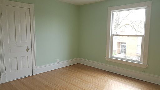 5th image of 220 Spencer St NE #2