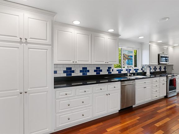5th image of 7129 Oak Leaf Drive