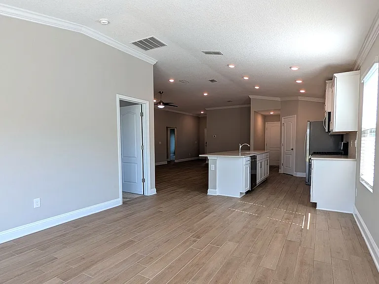 768 Narvarez Ave — Photo 9