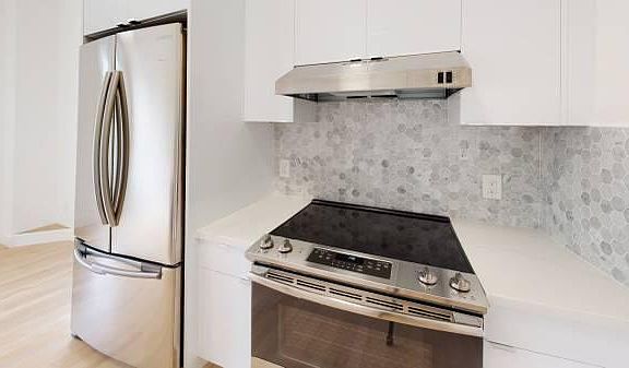 3rd image of 1635 Gough St APT 103