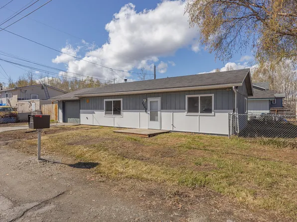 2208 Gillam Way, Fairbanks, AK 99701