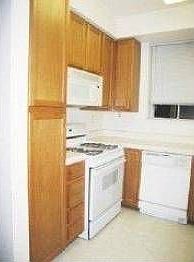 3rd image of 1400 El Camino Real APT 127
