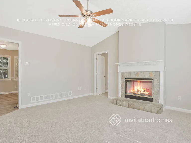 301 Willow Ln — Photo 8