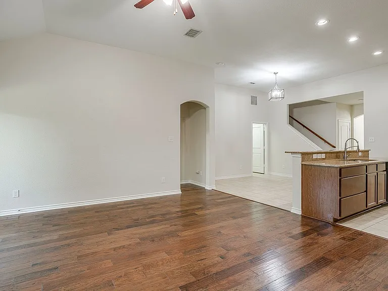 3801 Weatherstone Dr — Photo 17