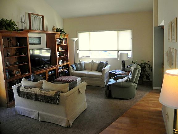 2nd image of 5901 N Bent Oak Ln #138