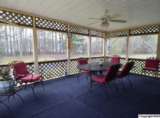 1282 White Elephant Rd, Grant, AL 35747