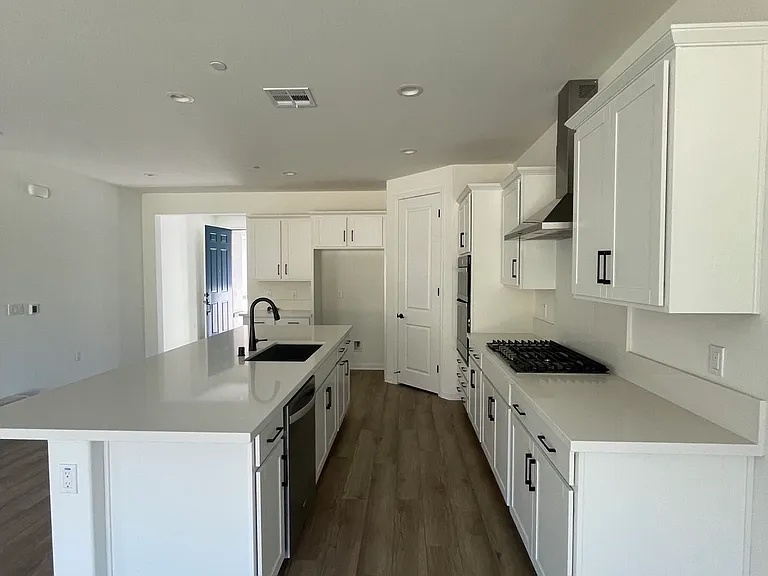 21672 Thomas Ct — Photo 5