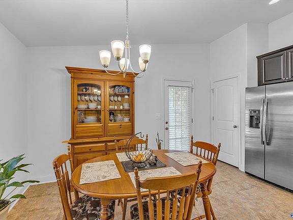 5th image of 157 Brooklawn Dr
