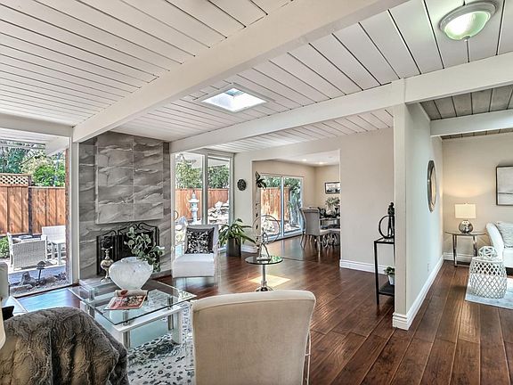 3rd image of 873 Hyde Ave