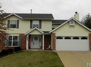 1566 Ivy Chase Ln, Fenton, MO 63026