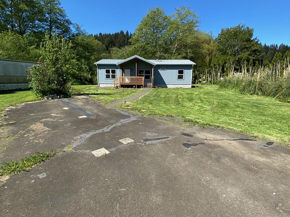 Front yard at street access, plenty of parking