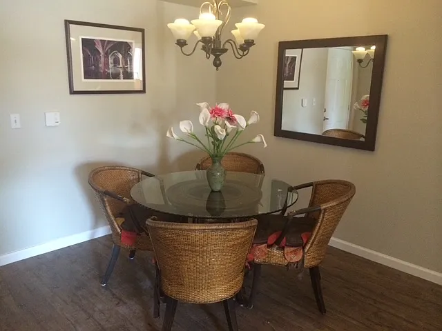 2 bed, 1223 sqft, $2,600 — Photo 3