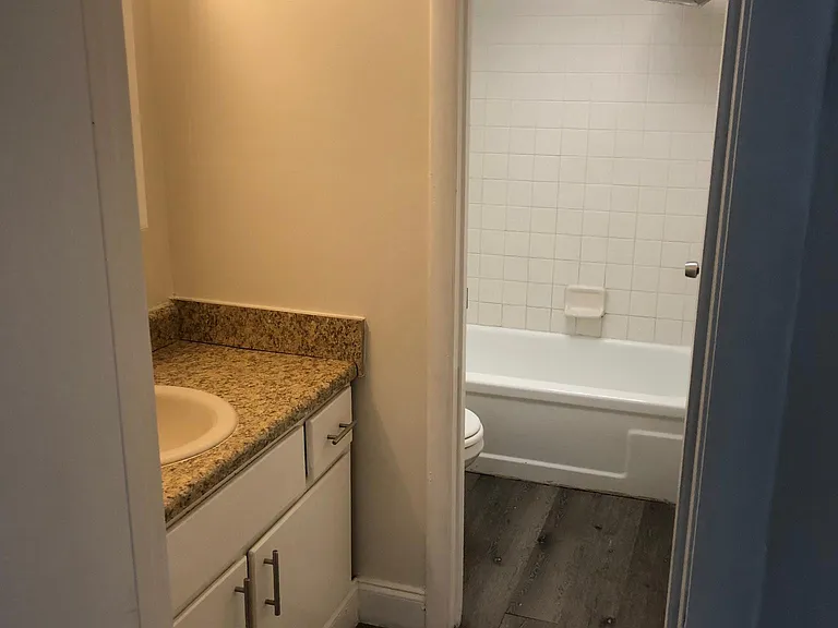 243 Crest St #5 — Photo 8