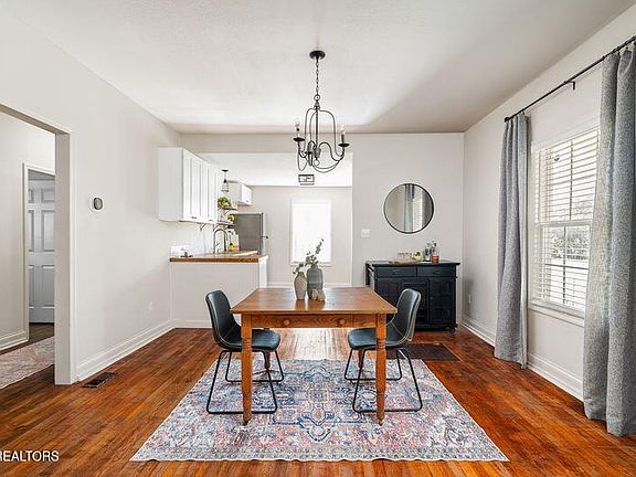4th image of 418 Cedar Ave