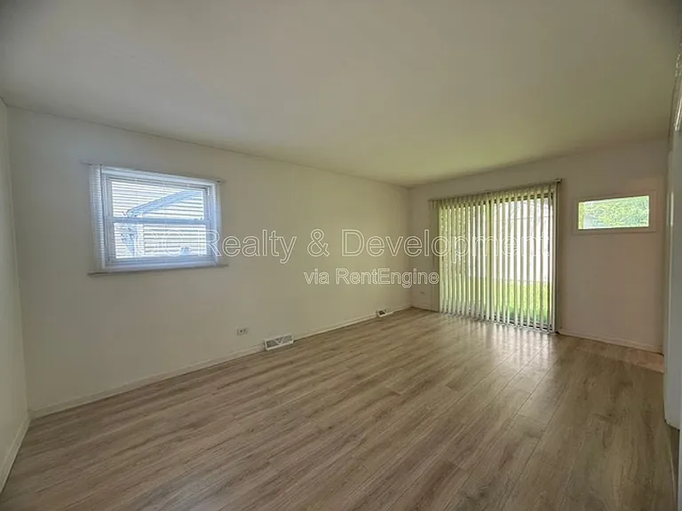 14949 Highland Ave — Photo 15