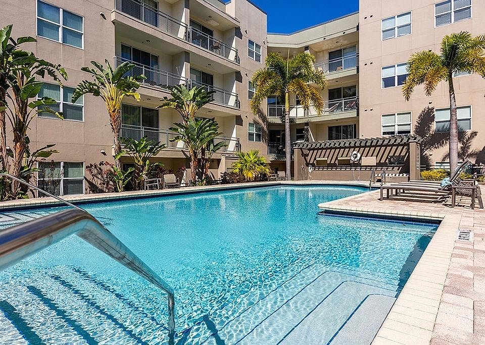 1st image of 5340 W Kennedy Blvd Unit 460