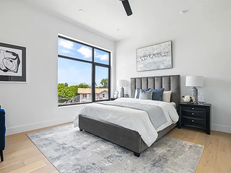 430 E 8th St #430 — Photo 9