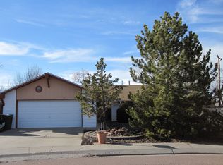 1910 Mountain View Dr, Gallup, NM 87301