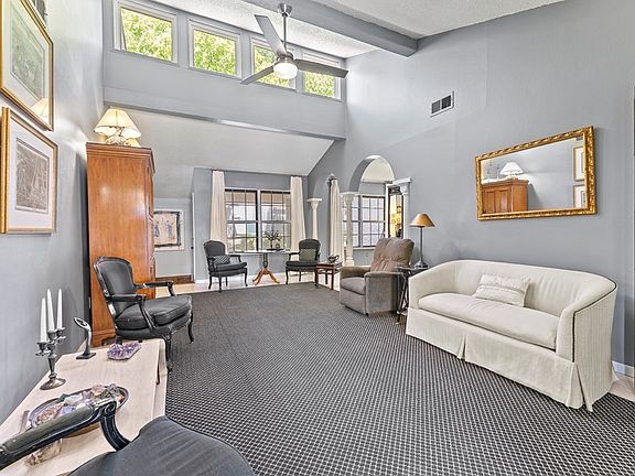 3rd image of 1901 Leslie Dr APT J