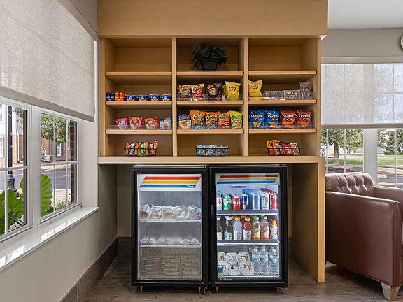 Lobby and Guest Check-in