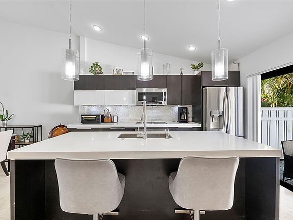 5th image of 3260 Carambola Circle #2550