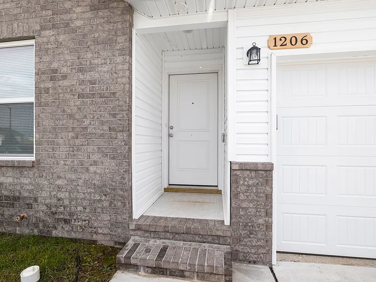 1291 S Choctaw Rd — Photo 2