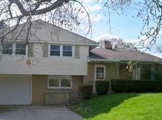 W6034 Water Tower Pl, WALWORTH, WI 53184