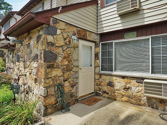4th image of 17A Fuller Ct