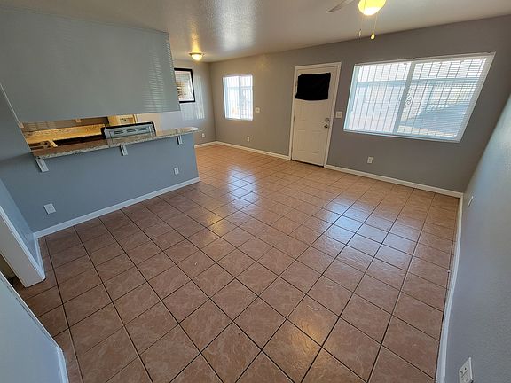 3rd image of 2023 Bassler St APT 4